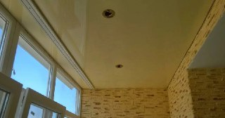 Натяжной потолок на балкон Кизилюрт, цена 6337 руб.